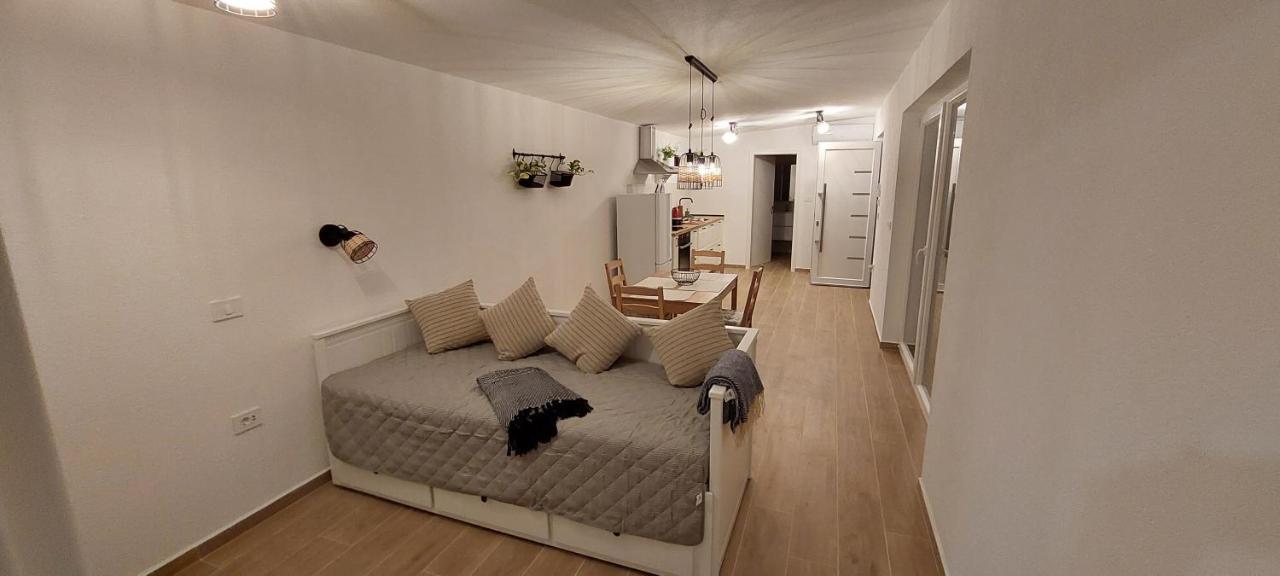 Stara Malija Apartment อิซอลา ภายนอก รูปภาพ